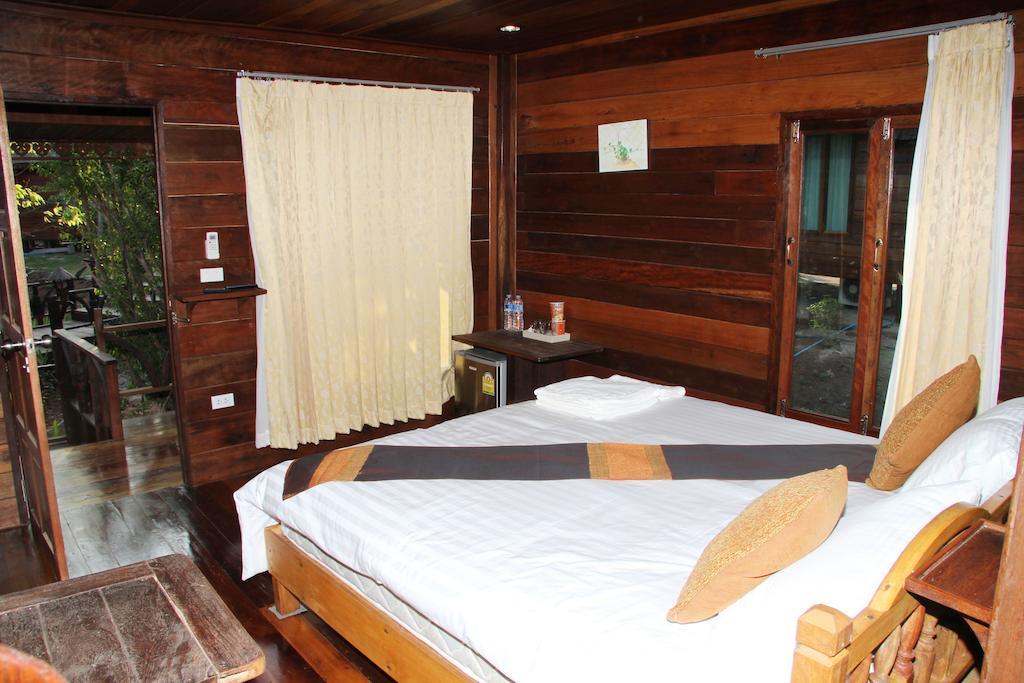 Burilamplai Resort Thung Yai Quarto foto