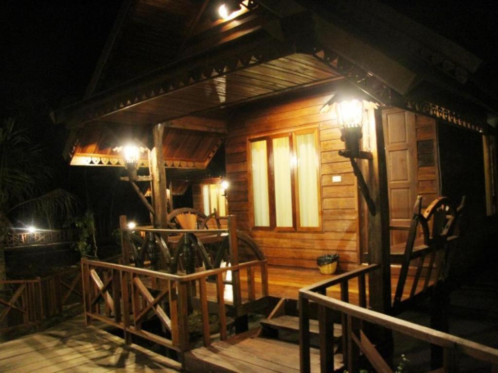 Burilamplai Resort Thung Yai Exterior foto