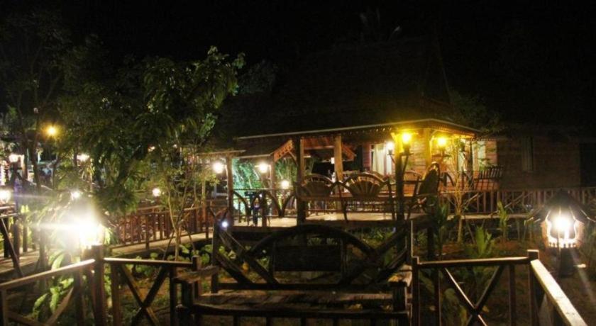 Burilamplai Resort Thung Yai Exterior foto